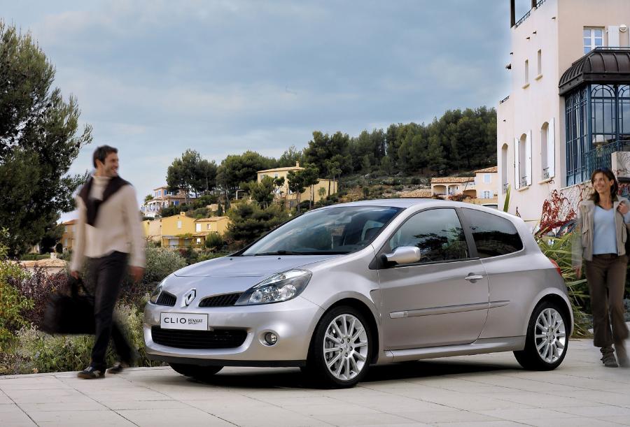  Renault Clio R.S. 2.0 16V 2006 года  (фото 112 из 125)